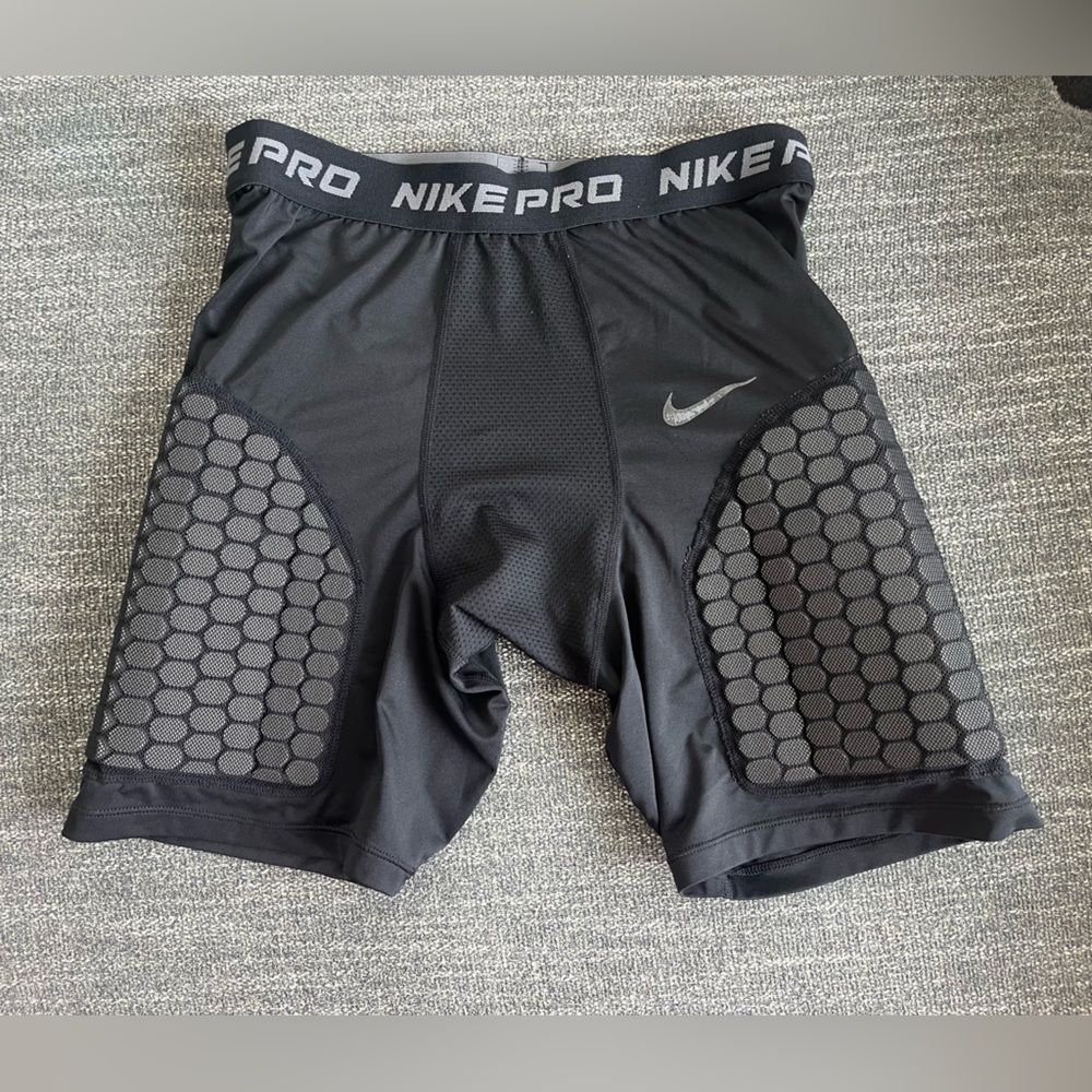 Men’s Nike Pro Gray Compression Shorts L